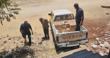 تموين الأقصر تضبط أحد أباطرة حتكار السجائر فى مخزن بشارع أحمد عرابى.. صور