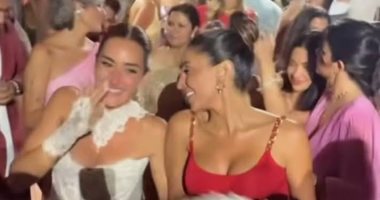 دينا الشربينى ترقص وتغنى فى حفل زفاف أمينة خليل باليونان وتوجه لها رسالة دينا الشربينى وأمينة خليل
