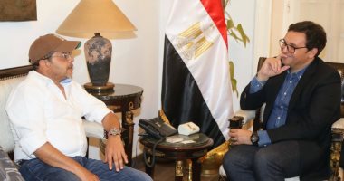 وزير الثقافة يلتقى محمد هنيدى لبحث تقديم عروض مسرحية بالمحافظات محمد هنيدي ووزير الثقافة