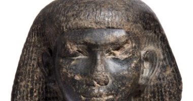 كريستيز تعرض تمثالا لشخصية مسئول مصرى للبيع.. اعرف ثمنه