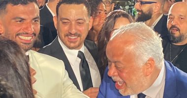 أشرف زكى ودياب ورامى إمام وبتول عرفة فى حفل زفاف منة عدلي القيعى (صور) أشرف زكي ودياب فى حفل زفاف منة عدلي القيعى
