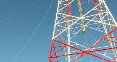 محافظة الوادى الجديد: استكمال تركيب محطات تقوية المحمول بطريق تنيدة- منفلوط