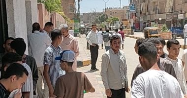 طلاب الثانوية الأزهرية بسوهاج عن امتحان الفيزياء: يحتاج وقتا أطول.. فيديو طلاب الثانوية الأزهرية