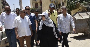 محافظ بورسعيد يتابع بدء تنفيذ أعمال تطوير منطقة الصفوة بحى الزهور
