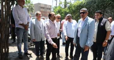 محافظ الجيزة يتابع مستوى الخدمات بالأحياء ويوجه بسرعة الاستجابة لشكاوى المواطنين جانب من جولة محافظ الجيزة