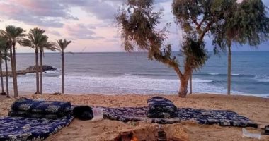 العريش تستعيد بريقها السياحى مع بداية موسم الصيف.. شواطئ ساحرة وأجواء هادئة وتنوع فى الأنشطة والخدمات.. المدينة خيار اقتصادى مثالى للعائلات والشباب.. تواصل استقبال الزائرين حتى مطلع شهر أكتوبر المقبل.. صور الجلسات الهادئة علي بحر العريش