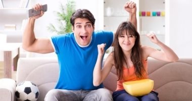 إزاي تقوى علاقتك بزوجك أثناء مشاهدة مباريات كأس العالم للأندية؟