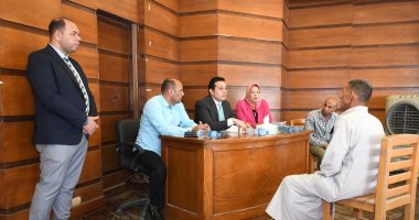 نائب محافظ الفيوم يعقد لقاءين لخدمة المواطنين بمركزى الفيوم وأبشواى