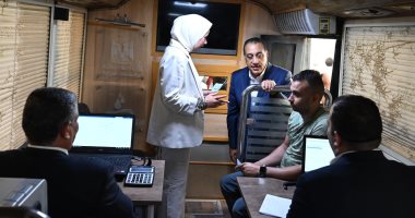 مدبولى يتفقد قافلة خدمية تقدم خدمات متنوعة لمواطنى قرية زاوية صقر بالبحيرة الدكتور مصطفى مدبولي، رئيس مجلس الوزراء