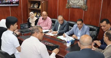 محافظ سوهاج: تكثيف متابعة امتحانات الثانوية العامة حتى انتهاء آخر يوم محافظ سوهاج يتفقد غرفة العمليات الرئيسية بمديرية التربية والتعليم ويتابع سير الامتحانات