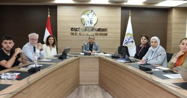 المستشارة أمل عمار تستقبل وفدا من الجامعة الأمريكية بمصر وجامعة جورج واشنطن بأمريكا المستشارة أمل عمار تستقبل وفد من الجامعة