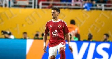 كدمة الركبة تهدد مشاركة كوكا أمام بالميراس.. والأهلى يحدد مصير اللاعب كوكا