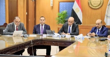 وزير التعليم يتابع انطلاق امتحانات الثانوية العامة من غرفة العمليات محمد عبد اللطيف وزير التربية والتعليم