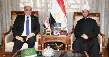 وزير الأوقاف يستقبل شيخ مشايخ الطرق الصوفية وزير الأوقاف
