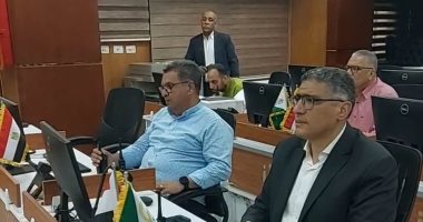 محافظ الجيزة يتابع انتظام العمل بلجان الثانوية العامة من داخل مركز السيطرة.. فيديو محافظ الجيزة يتابع انتظام العمل بلجان الثانوية العامة