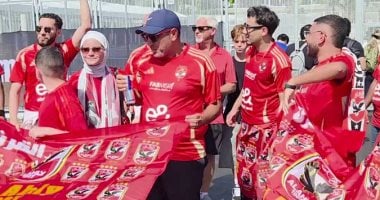 الصحافة الأرجنتينية تسلط الضوء على جماهير الأهلى قبل الافتتاح.. فيديو جماهير الأهلي