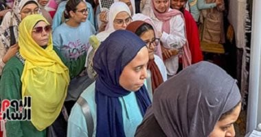 الثانوية العامة 2025.. وزير التعليم يوجه ببذل الجهد لضبط سير الامتحانات.. محافظ الجيزة يتابع من داخل مركز السيطرة.. ويؤكد: الحفاظ على أعلى مستويات الرقابة.. وتداول أسئلة امتحان الوطنية على صفحات الغش الثانوية العامة 2025
