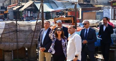 وزيرة التنمية المحلية تتفقد تطوير سوق العتبة بالموسكى