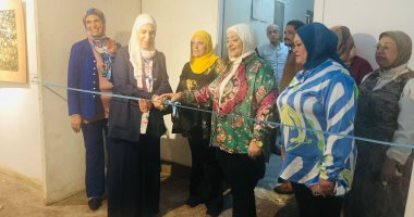 قصور الثقافة تفتتح معرض "تجربة شخصية" بالمنيا ضمن مشروع المعارض الطوافة