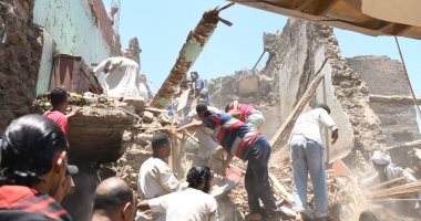 محافظ قنا يوجه بصرف إعانة عاجلة للمتضررين في انهيار منزل بدندرة    