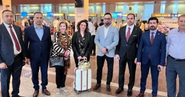 إلهام شاهين توجه الشكر لرئيس وزراء العراق من مطار البصرة قبل مغادرتها لمصر الهام شاهين فى مطار البصرة