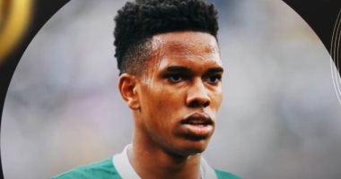 البرازيلى إستيفاو يتوج بجائزة أفضل لاعب فى مباراة بالميراس ضد بورتو ستيفاو