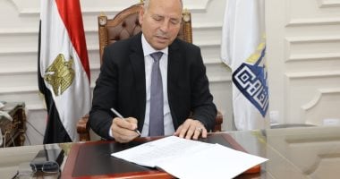 محافظ القاهرة يعتمد نتيجة الفصل الدراسى الثاني للشهادة الإعدادية بنسبة نجاح 77% محافظ القاهرة يعتمد نتيجة الفصل الدراسى الثاني للشهادة الاعدادية