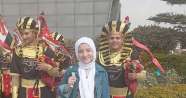إسراء الأولى بالشهادة الإعدادية بالجيزة: فخورة بنجاحى.. ووالدها: مش بتاخد دروس إسراء الأولى بالشهادة الإعدادية بالجيزة