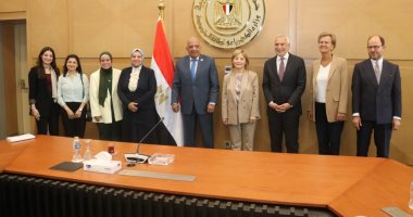 وزير الكهرباء يبحث مع وفدى بنك الاستثمار والاتحاد الأوروبيين سبل التعاون 