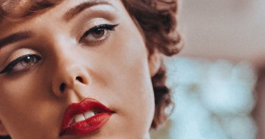 تقنية السندويتش أحدث التريكات الاحترافية للمكياج لحمايته من حرارة الصيف