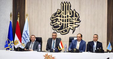 محافظ أسوان يستقبل عمرو عثمان لتكثيف جهود الوعى بخطورة تعاطى المخدرات محافظ أسوان ومدير صندوق مكافحة الإدمان