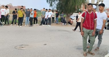 توافد الطلاب على أداء امتحانات الثانوية بمحافظة الإسماعيلية.. فيديو