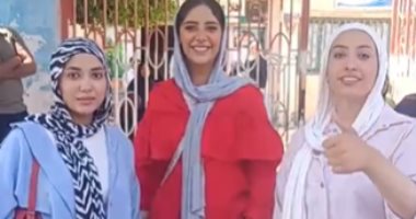 فرحة طالبات الثانوية العامة بسهولة اللغة الفرنسية بكفر الشيخ.. مباشر