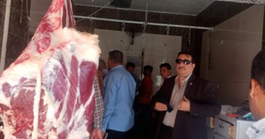 تحرير 23 محضرا فى حملة لرفع الإشغالات وضبط الأسواق بطهطا سوهاج التفتيش على محلات الجزارة
