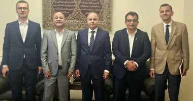 سفير مصر في رام الله يبحث مع عضو اللجنة التنفيذية لمنظمة التحرير تطورات العدوان الاسرائيلي سفير مصر في رام الله