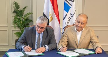 اقتصادية قناة السويس توقع مشروع "أورسا- UR-SA" التركية للمنسوجات الصناعية