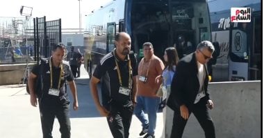 تليفزيون اليوم السابع يرصد لحظة وصول حافلة الأهلى لاستاد ميتلايف.. فيديو وصول حافلة الأهلى