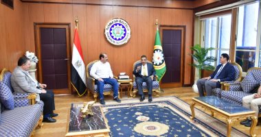 محافظ الدقهلية يستقبل نائب وزير الصحة للطب الوقائي 