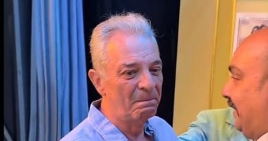 محمود حميدة يكشف سبب تأثره وبكائه بعد مشاهدة عرض الأرتيست.. فيديو محمود حميدة