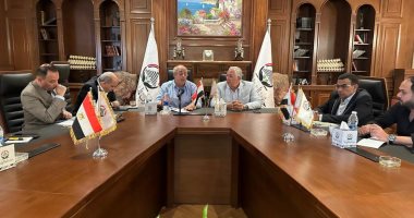 "المشروعات الصغيرة" بالجبهة الوطنية تبحث دعم مشروعات الحرير وتربية الدواجن فى الريف