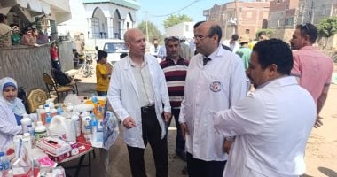 ضبط أكثر من 8 أطنان أغذية فاسدة وتحرير 165 محضرًا وتقديم 3112 خدمة بيطرية بدمياط جانب من تقديم الخدمات البيطرية