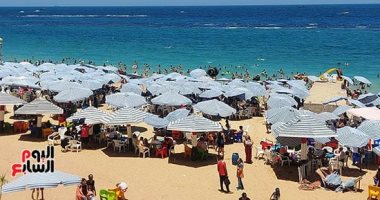 شواطئ الإسكندرية تكتظ بالمصطافين في عطلة نهاية الأسبوع وإشغال يصل إلى 75% شواطىء الإسكندرية
