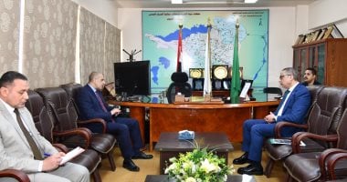 مشروعات عملاقة لشركة مياه الشرب والصرف الصحي بالفيوم.. مد وتدعيم وإحلال وتجديد خطوط شبكات المياه.. تركيب رافع بمنطقة تلات لتحسين المياه بقرية سنهور القبلية.. والمحافظ يؤكد على تحسين الخدمات للمواطنين جانب من الاجتماعات