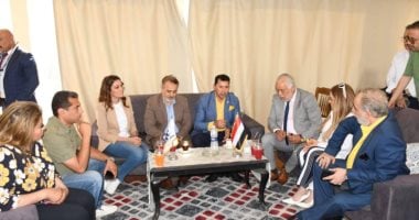 وزير الشباب والرياضة يتفقد نادى نقابة المهن التمثيلية فى حضور أشرف زكى وزير الشباب والرياضة يتفقد نادي نقابة المهن التمثيلية في حضور أشرف زكي وأعضاء المجلس