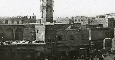 حكاية مسجد الشيخ إبراهيم باشا بالإسكندرية.. يعود تأسيسه إلى عام 1240 هجريًا .. مسجد معلق بُنى لخدمة طلاب العلم.. وخبير أثرى: عوائد المحلات أسفل المسجد خصصت لصالح الطلاب لدراسة الدين.. صور مسجد ابراهيم باشًا بالإسكندرية قديما