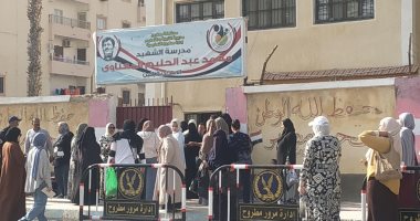 بدعوات أولياء الأمور.. 2923 طالب ثانوية يؤدون امتحان العربى بمطروح.. فيديو طلاب الثانوية العامة