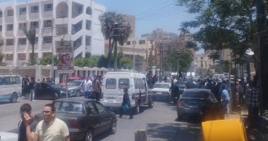 خروج طلاب الثانوية العامة بالمنيا بعد انتهاء امتحان اللغة العربية.. فيديو خروج الطلاب من اللجان