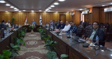 رئيس جامعة العريش يوجه بسرعة إنهاء أعمال الكنترولات وإعلان النتائج