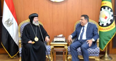 محافظ الدقهلية يستقبل وفد مطرانية الأقباط بميت غمر.. التفاصيل