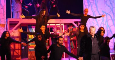 عرض "كرنفال الأشباح" بقصر ثقافة روض الفرج ضمن مهرجان فرق الأقاليم المسرحية